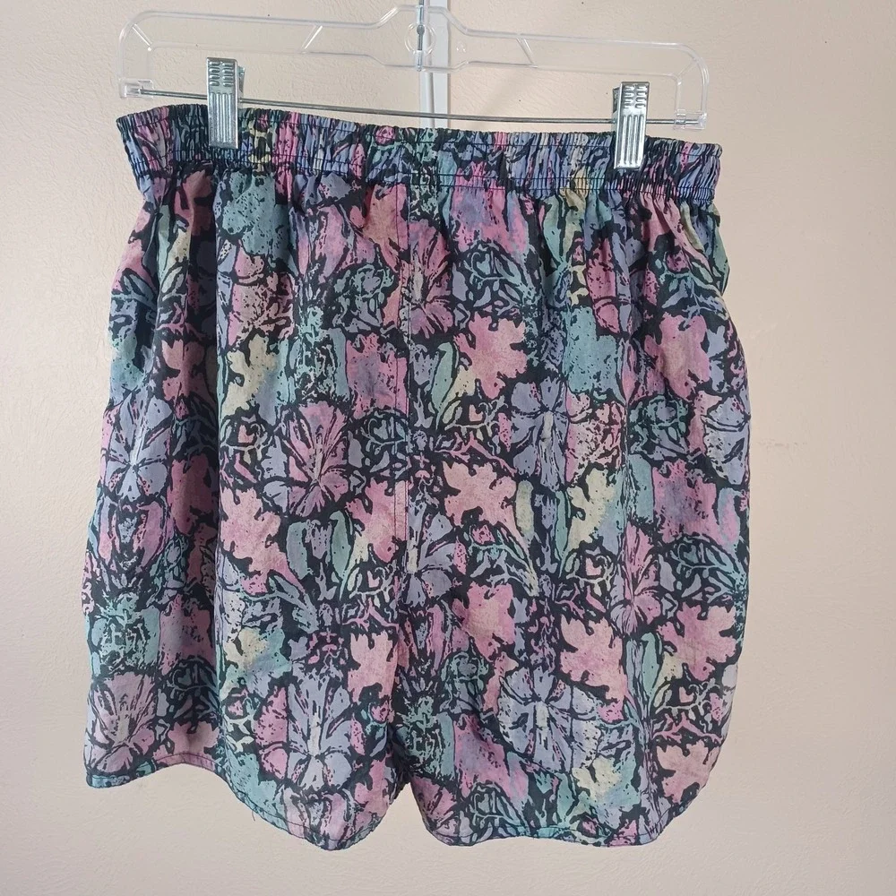 Nike‎ Vintage Novelty Retro Print Pull On Nylon Active Shorts White Tag Youth L